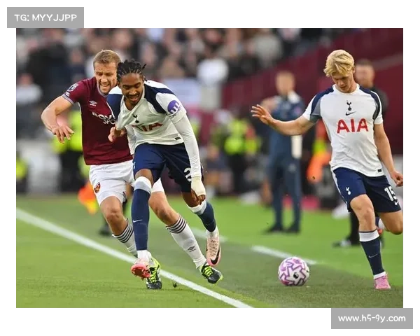 英超联赛热刺1-2遭西汉姆联补时绝杀,罗梅罗破门难救主